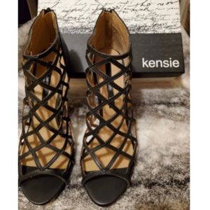 Kensie Black heels